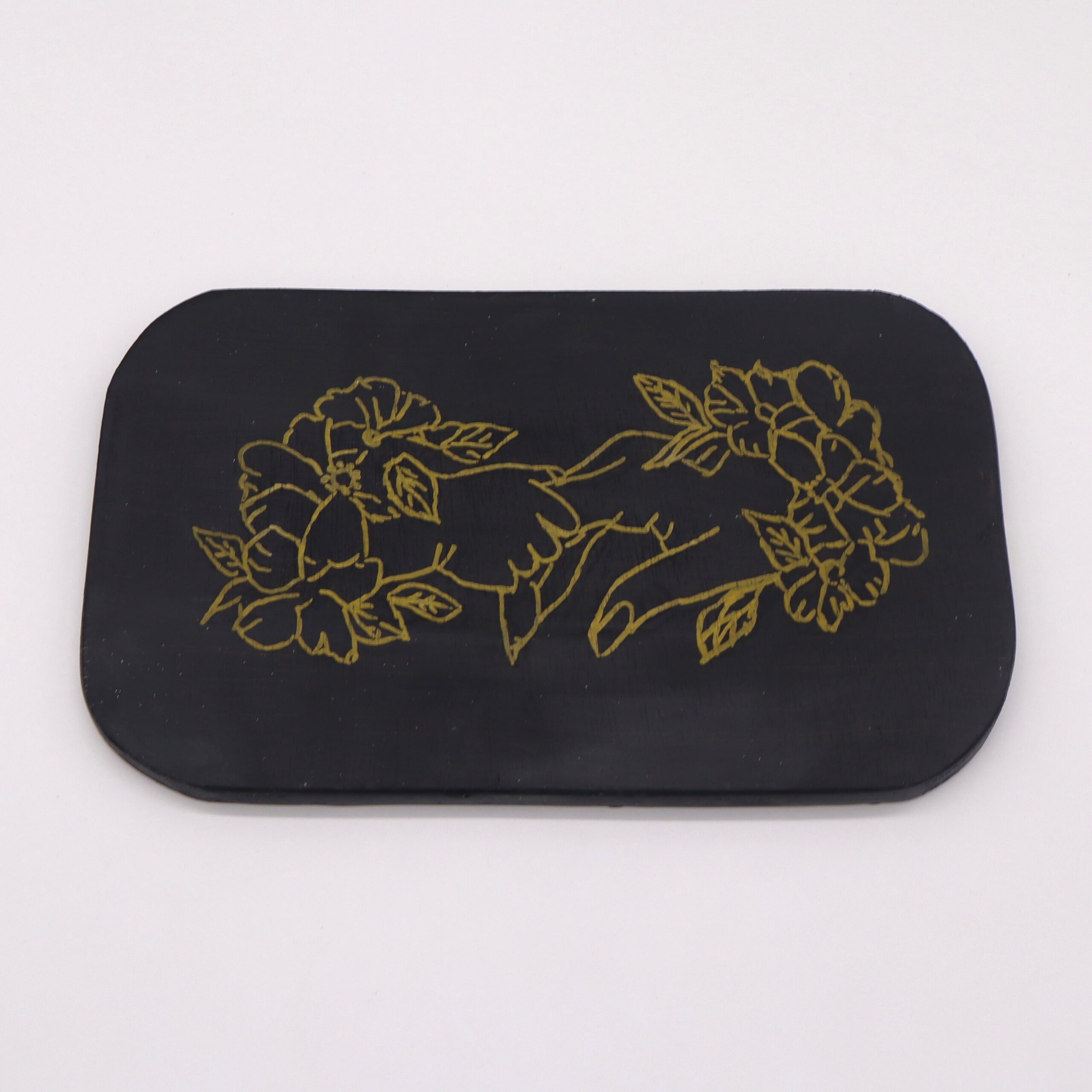 Holding hands wooden decor